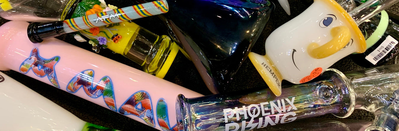 Tons of water pipes and bongs for sale on Souzza.com